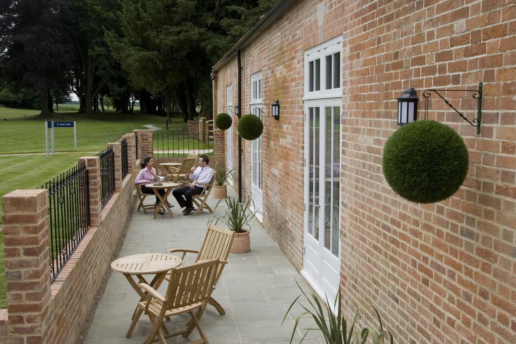 Oakley Hall Hotel Basingstoke Ngoại thất bức ảnh