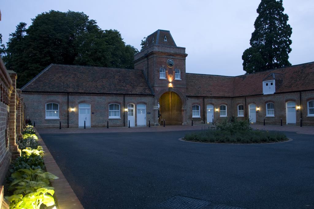 Oakley Hall Hotel Basingstoke Ngoại thất bức ảnh